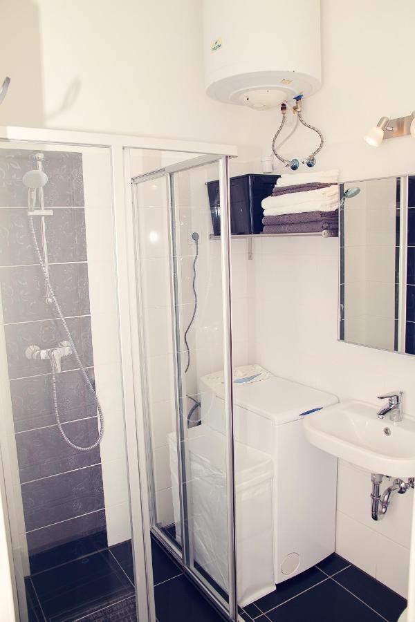 Trendy & Cozy Apartment At Heroes' Square Budapest Bagian luar foto