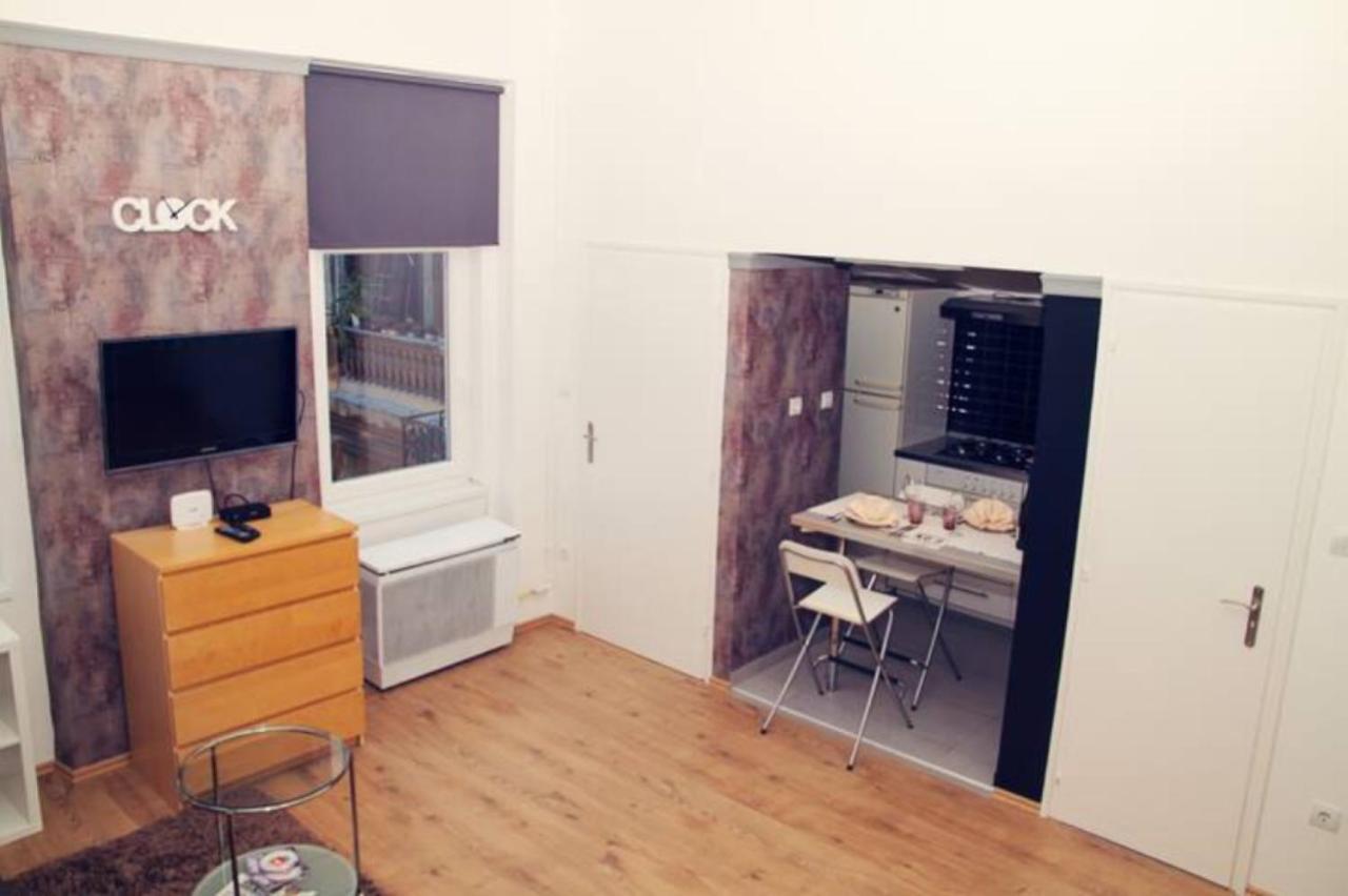 Trendy & Cozy Apartment At Heroes' Square Budapest Bagian luar foto